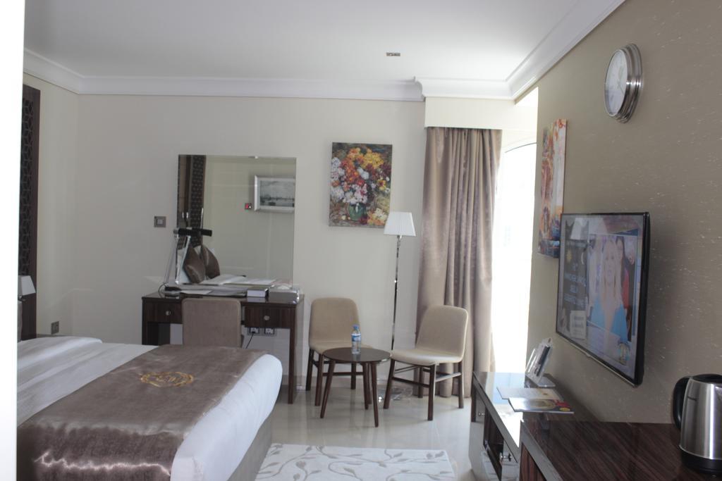 Tio Sea Resort Al Khor Exterior photo A room at the hotel