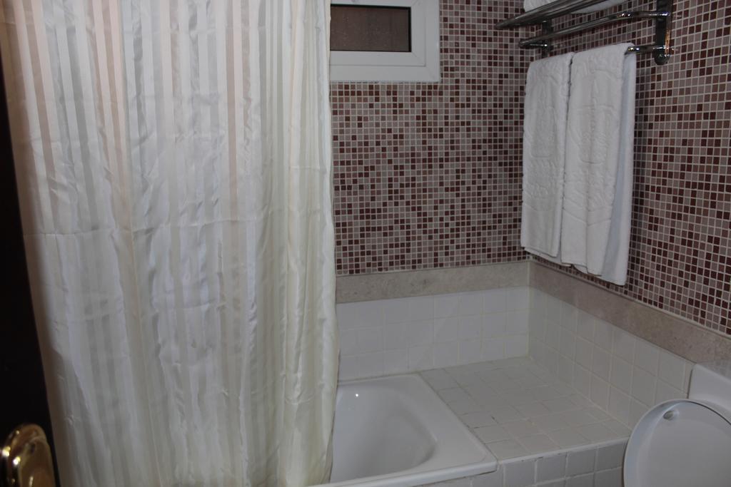 Tio Sea Resort Al Khor Exterior photo A shower curtain
